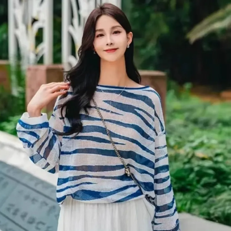 GIRDEAR/哥弟春夏新款时尚休闲百搭条纹蓝白套头长袖针织衫138069