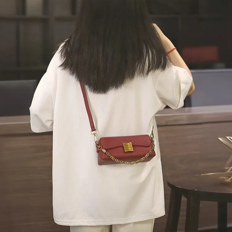 韩版时尚高级感链条包包女包新款软皮荔枝纹枕头包单肩斜挎小包潮