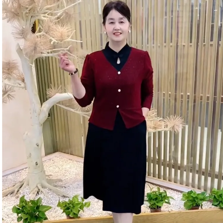 秋冬加厚新款妈妈装时尚妈妈过年服装喜婆婆婚宴拼接假两件连衣裙