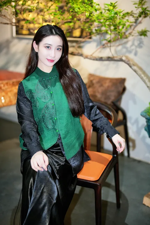 蓝大【点翠】桑蚕丝对襟马甲7607