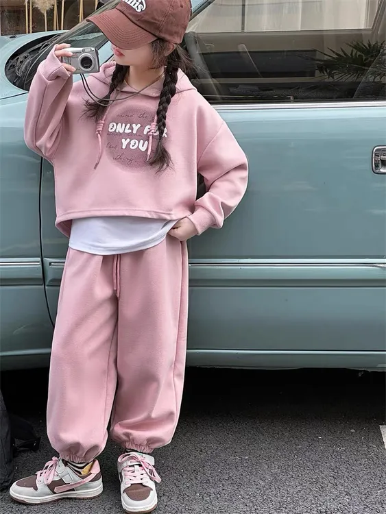 女童卫衣三件套春款2024新款儿童春秋洋气时髦休闲女大童春装套装