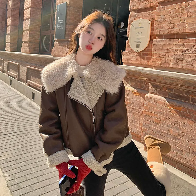 大翻领美拉德皮毛一体羊羔毛外套女冬季2025新款韩版短款加厚棉衣