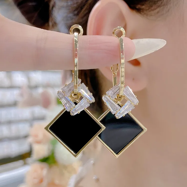 铜合金耳饰 黑色菱形耳环4483号个性潮流气质百搭高级感新款时尚
