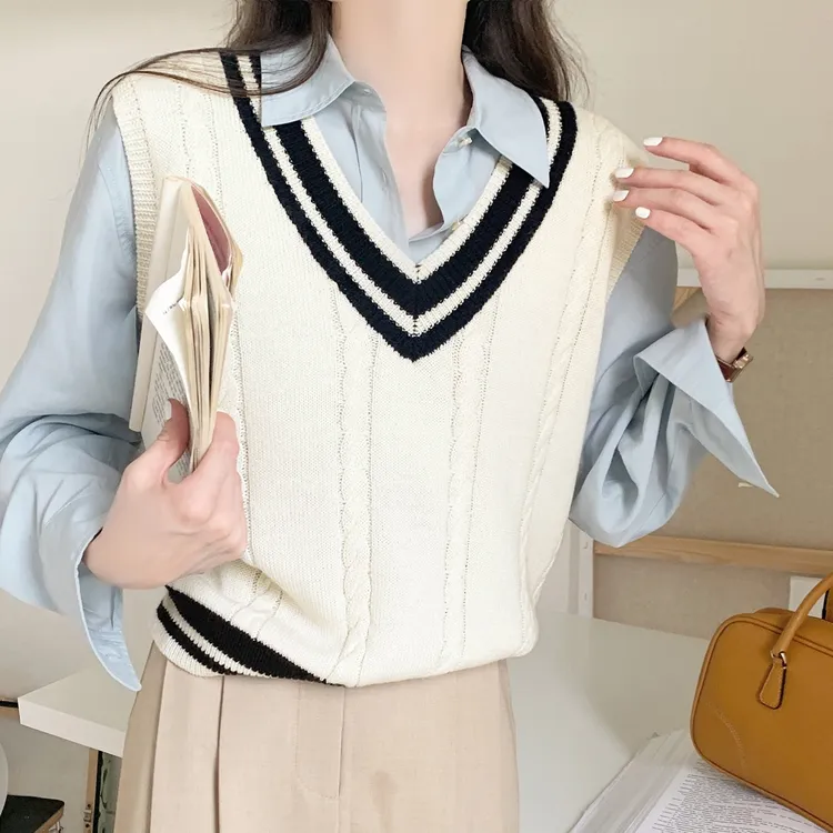 5230#四时晴高马甲背心女针织衫学院风毛衣外搭秋/糯米不开花