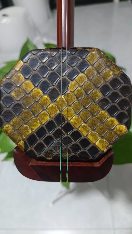 精品老料紫檀扁八角二泉二胡原木色干抛光，喜欢的来选购。