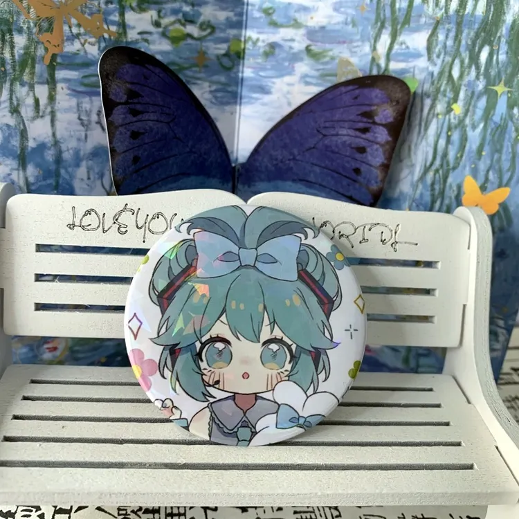 初音未来二次元动漫同人周边镭射吧唧徽章miku谷子痛包挂件装饰