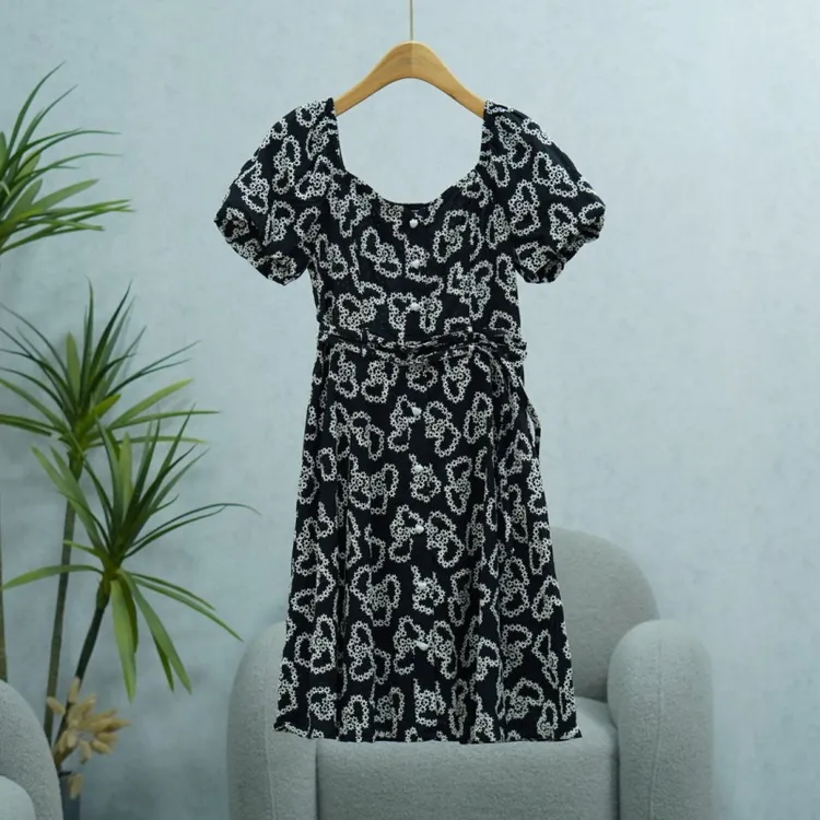 LI丽系列  Z195   女装时尚撤柜短袖连衣裙黑色71265101