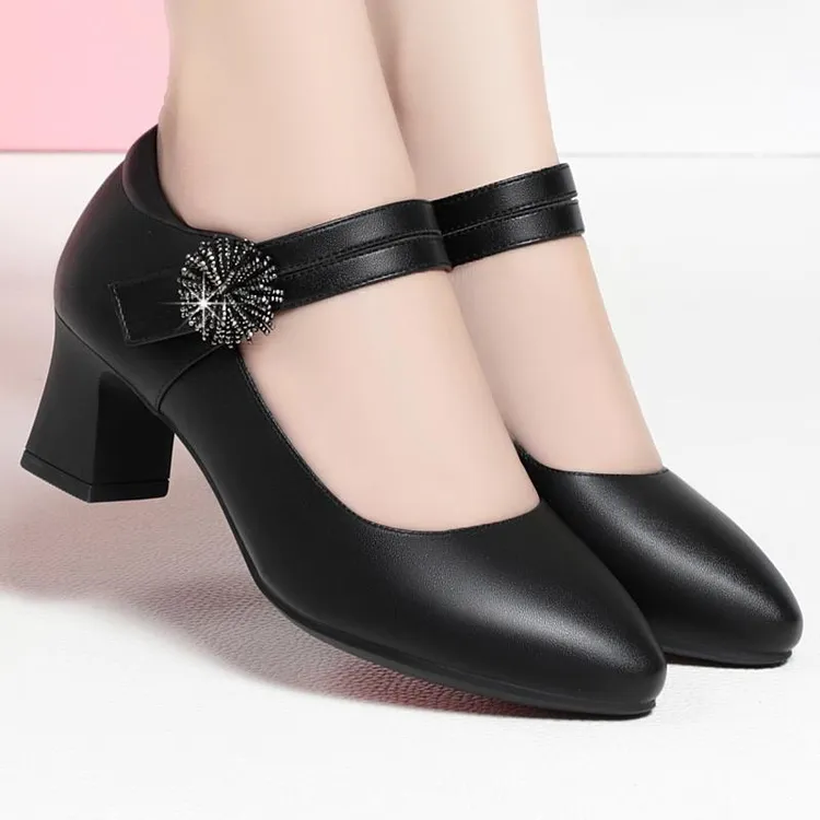 春秋软底一字扣带高跟黑色中老年跳舞配旗袍女鞋中年妈妈单鞋皮鞋