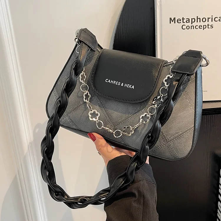 佐猫今年流行包包女款爆款2025新款洋气百搭斜挎包单肩腋下小方包