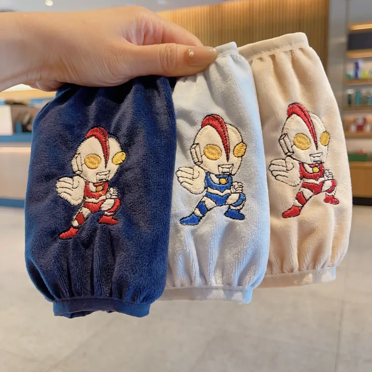 奥特曼儿童卡通可爱袖套秋冬新款男童防污耐脏套袖小女孩毛绒护袖