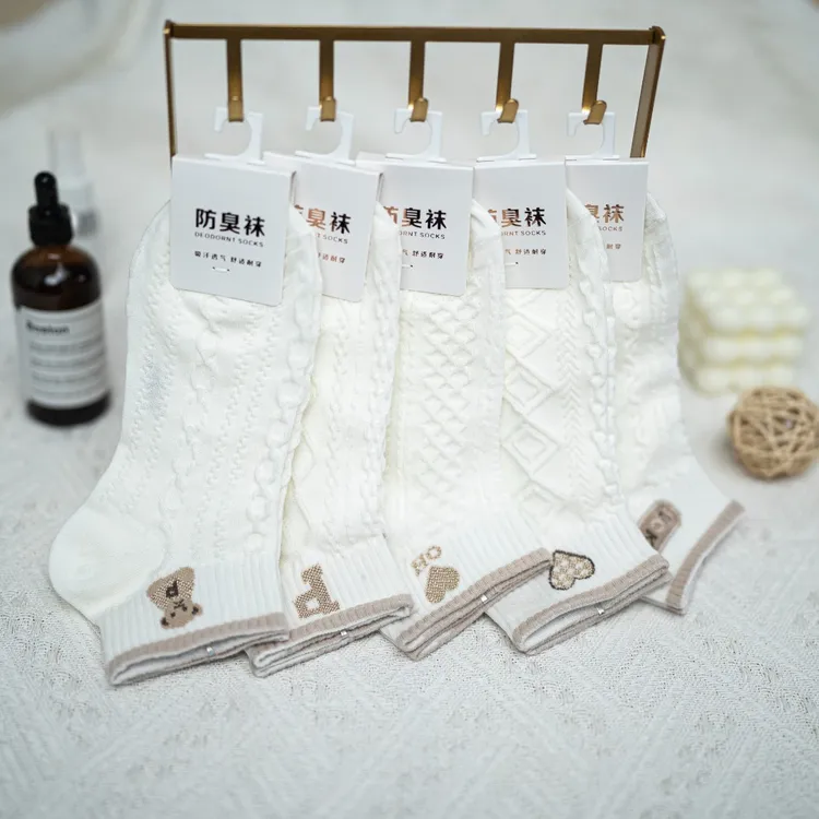 夏季新款小熊短筒吸汗女款袜子ins潮提花网红韩版日系卡通32-40码