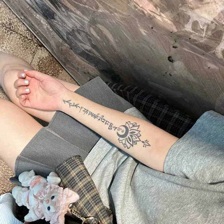 Q-SQH 月亮梵文莲花草本果汁纹身贴男女手臂梵花防水不反光半永久