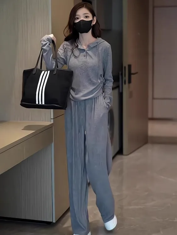 秋季套装女款爆款2024新款时尚洋气女装百搭显瘦连帽气质两件套