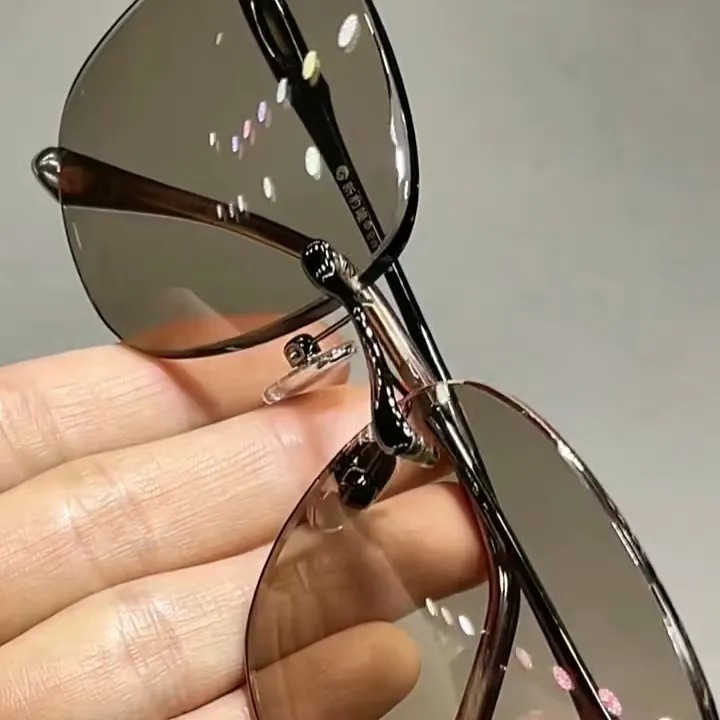 东海水晶浅茶色方圆款眼镜高无框平光大框石头镜中老年高档护目镜