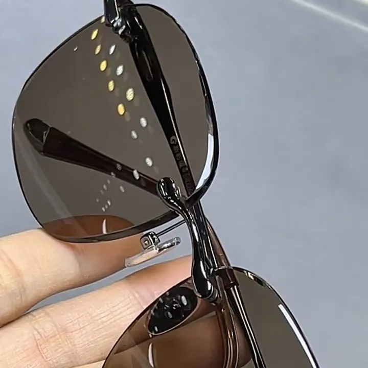 浅茶色水晶石老花眼镜无边框耐刮耐磨高档百搭抗疲劳手工石头眼镜
