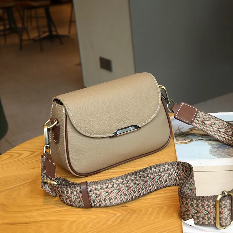 真皮小包包女士2025新款高档时尚气质女包休闲简约百搭单肩斜挎包