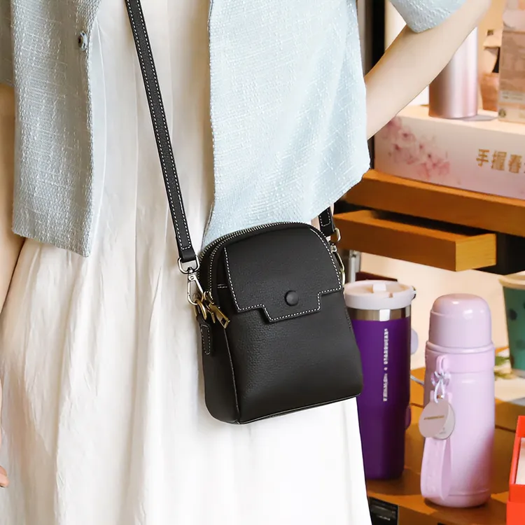 真皮小包包女2025新款时尚网红竖款手机包休闲百搭女士单肩斜挎包