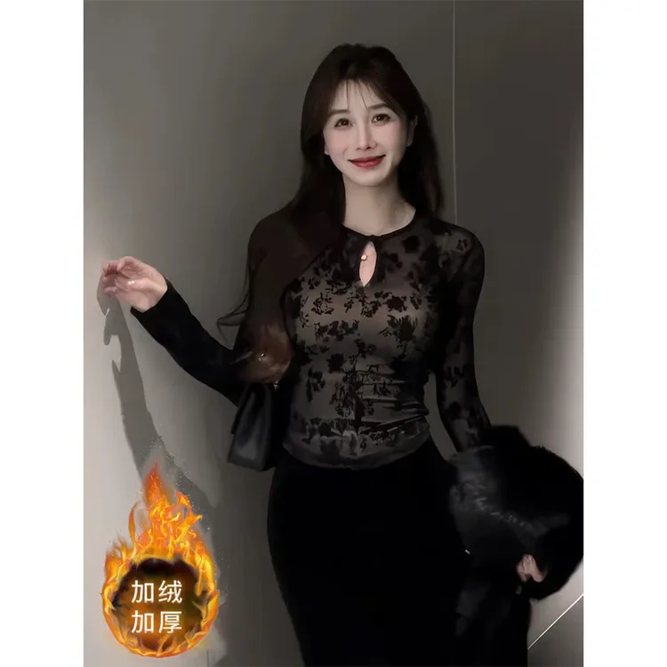 【0297】初春新款网纱植绒镂空打底蕾丝衫女新款别致修身显瘦内搭