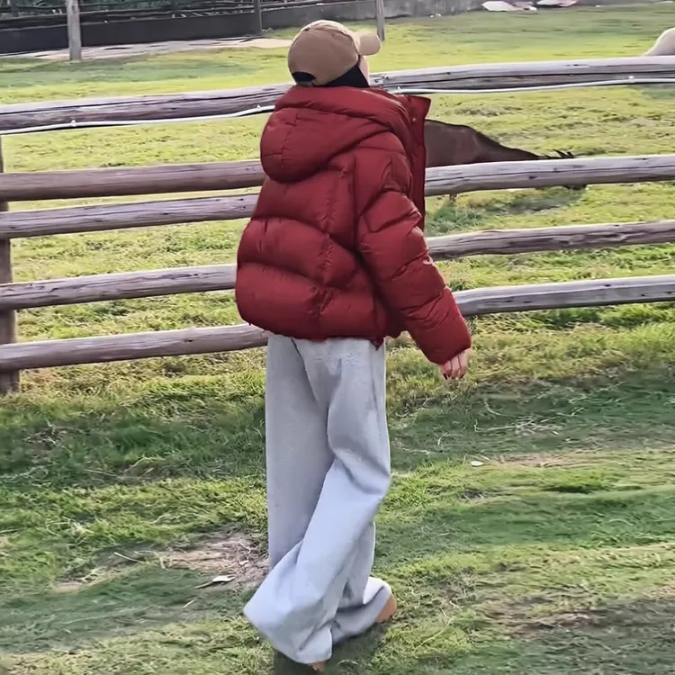 泡芙龟背安哥拉红短款羽绒服女2025冬新款90白鸭绒连帽面包服外套