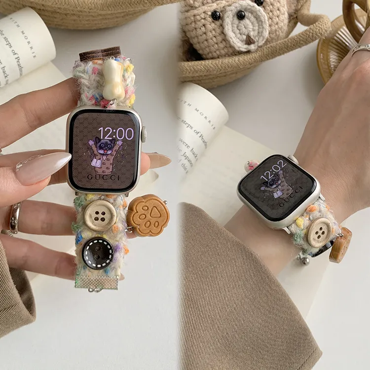 适用苹果手表s10表带小熊猫爪毛绒款iwatchs987/se2表带女生