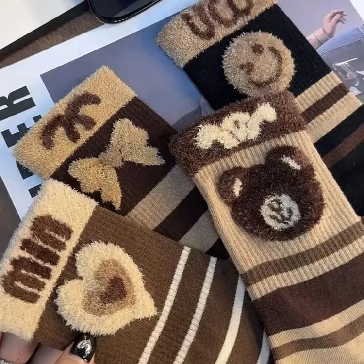 袜子女秋冬款长筒加厚高颜值网红爆款高腰甜美可爱字母纯棉饰品袜