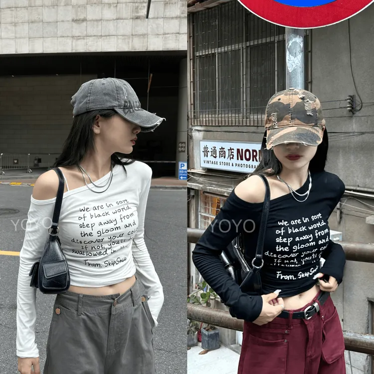 斜领字母印花一字肩t恤女早秋季2025新款设计感显瘦修身打底上衣