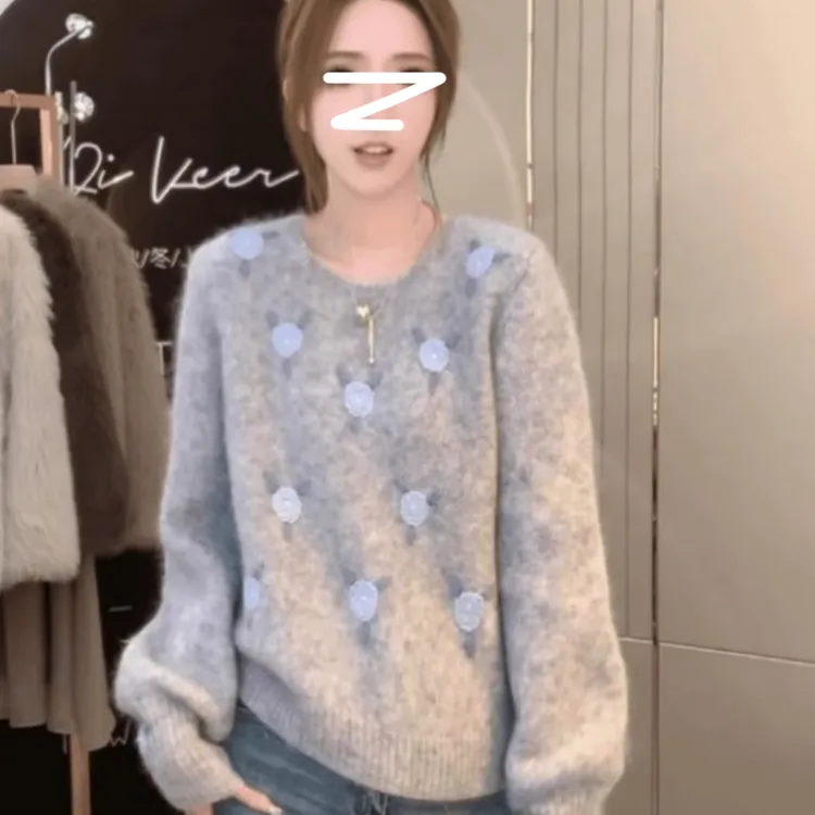 大码高级感小花圆领套头毛衣女冬季松绒系穿搭宽松软糯长袖针织衫