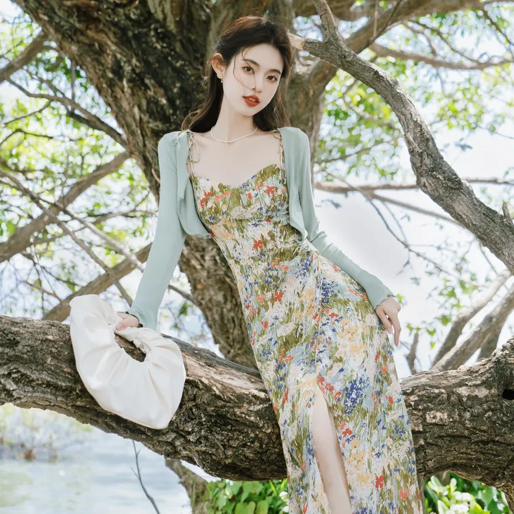 夏季海边度假风吊带连衣裙性感气质收腰显瘦垂感好印花连衣裙套装