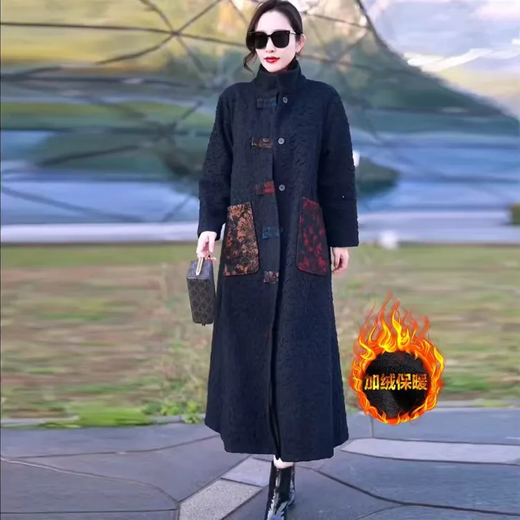 立领盘扣外套女2025秋冬新款加绒加厚妈妈大衣大码长款拼花女装