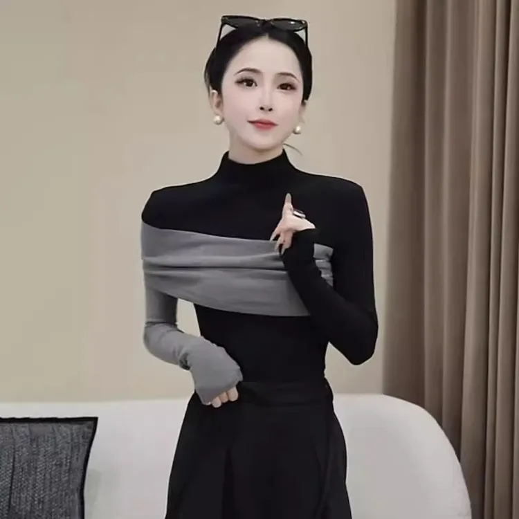 设计感撞色拼接半高领长袖T恤女秋冬新款修身显瘦打底衫百搭上衣