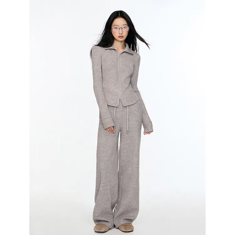 PINPINPLUS丨「温暖玛德琳」运动风抗起球翻领老钱风套装8D80271QP