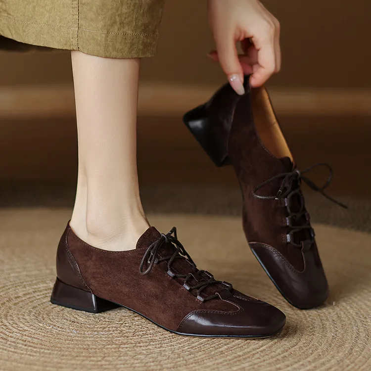 2025年新款英伦风小皮鞋女系带粗跟复古百搭中跟春秋季深口单鞋女