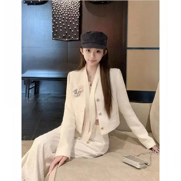 【花漾香榭】法式小香风可拆卸花朵胸针外套上衣高腰牛仔长裤两件套