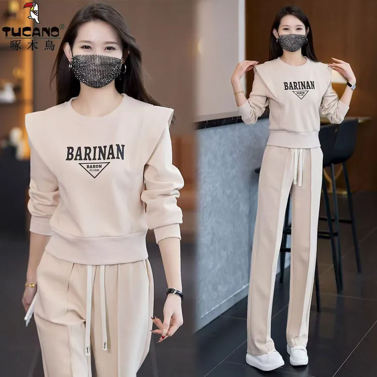 啄木鸟休闲运动服套装女秋冬新款减龄圆领加绒卫衣阔腿裤两件套潮
