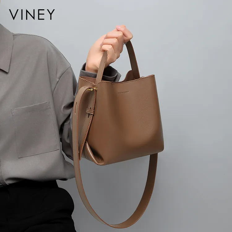 Viney女士包包斜跨包时尚牛皮水桶包大容量真皮单肩斜挎小包S4609