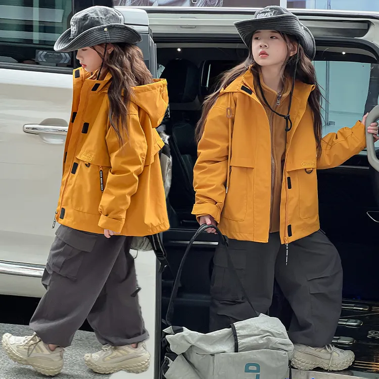 女童春秋款外套2025新款中大童户外三合一可脱卸冲锋衣儿童工装裤