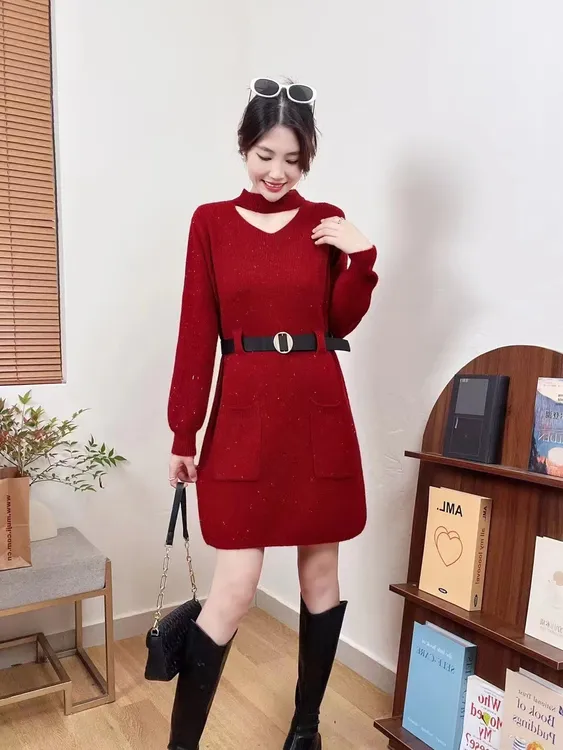 针织连衣裙女气质甜美上衣2025秋冬新款设计感腰带显瘦中长打底裙