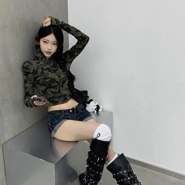美式复古迷彩双拉链连帽长袖T恤潮春秋新修身显瘦短款辣妹上衣女