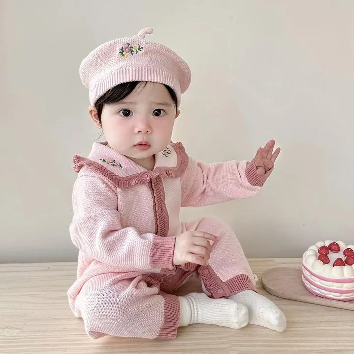 婴儿衣服秋冬连体衣女宝宝针织衫新生儿满月百天外穿哈衣冬装套装