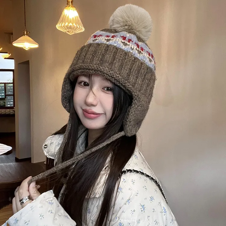 费尔岛风提花毛球雷锋帽复古护耳毛线帽子女加厚保暖秋冬针织帽潮