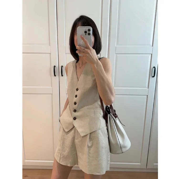 高级感夏季新款卡其色棉麻马甲背心小众别致亚麻短裤时尚套装西装