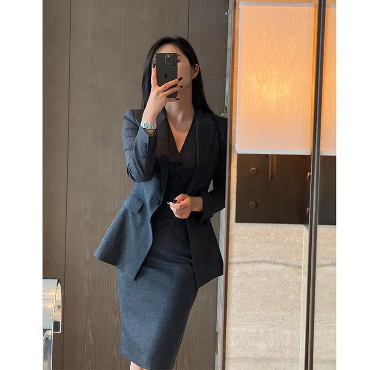 律政俏佳人深灰色西装套装女显瘦职业装马甲三件套工作服女士