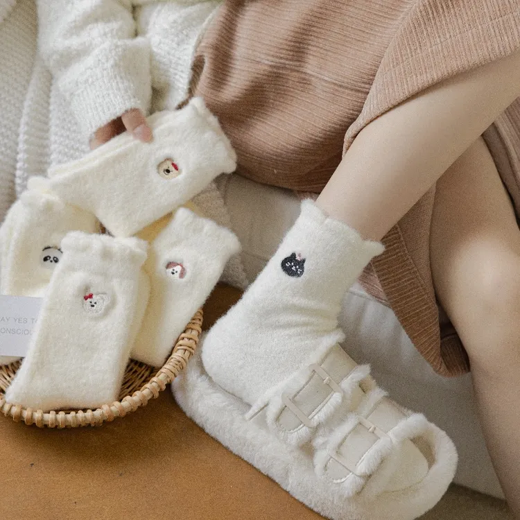 秋冬加绒加厚保暖中筒袜花边卡通可爱堆堆袜毛绒厚袜子睡眠袜冬季