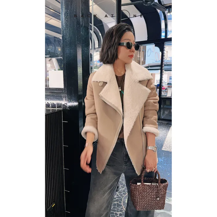 BackAtOne “雅奢气场”时尚美丽奴皮毛一体机车外套 BEF-1GD015C-K