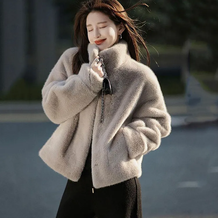 皮毛一体秋冬季新款水貂绒外套女短款保暖立领休闲时尚毛绒外套潮