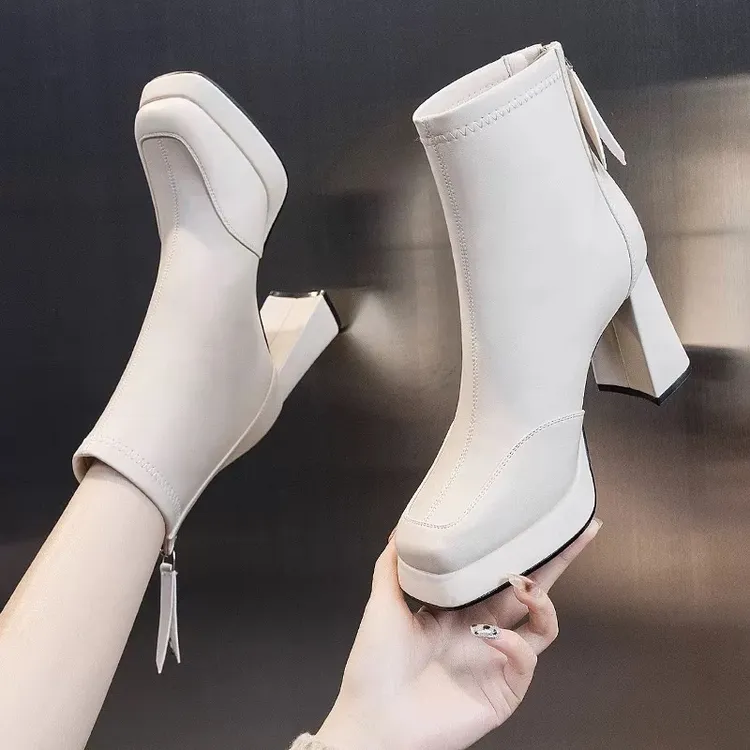 厚底马丁靴女2024秋冬新款粗跟瘦瘦靴气质百搭方头高跟防水台短靴