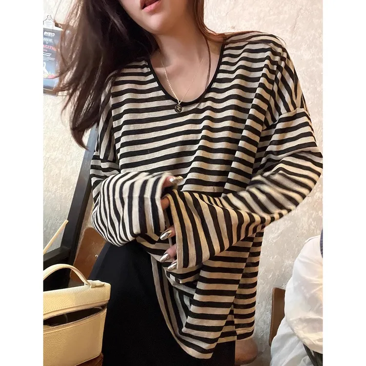 孕妇装2025新款宽松上衣春秋慵懒风条纹显瘦圆领长袖T恤罩衫秋装
