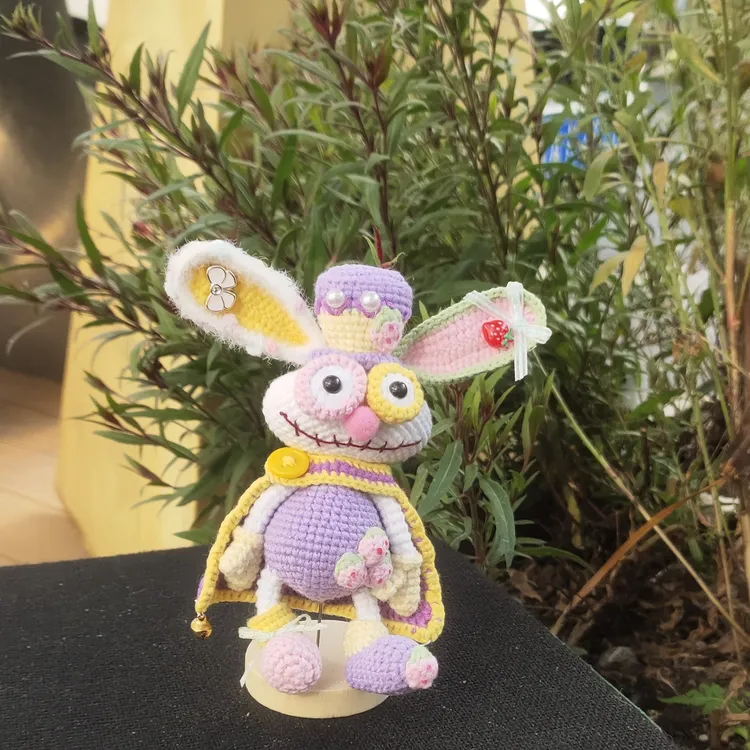 精致手工编织废突突，兔子针织玩偶针织成品钩织