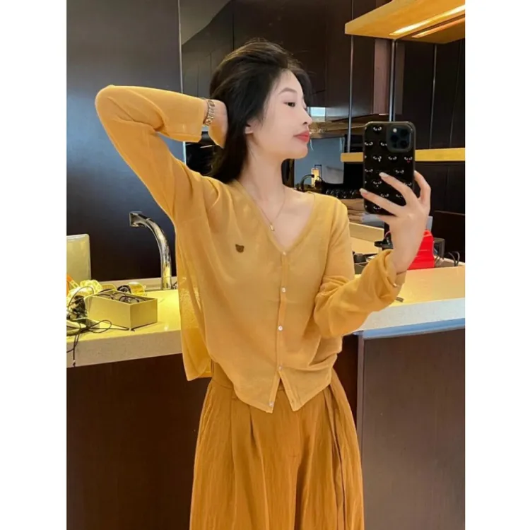 橘色长袖气质宽松防晒冰丝针织开衫女夏季减龄小熊刺绣上衣薄款潮