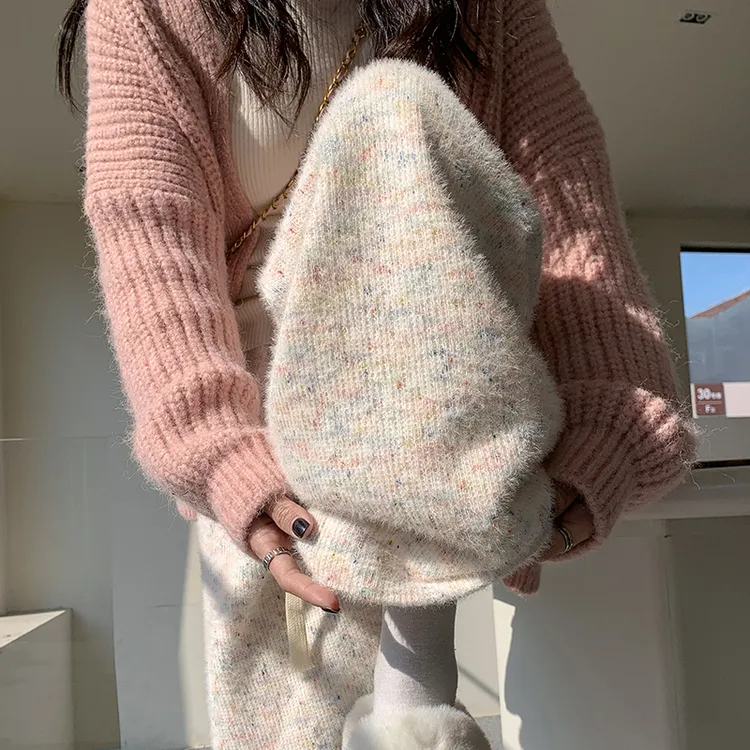 加绒阔腿裤女秋冬季2025新款高腰休闲窄版彩虹水貂毛软糯米针织裤
